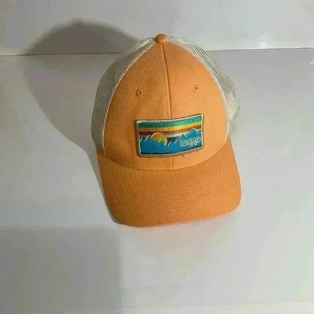 Richardson Trucker Idaho Sunset Peach and white md/Lg SnapBack hat
